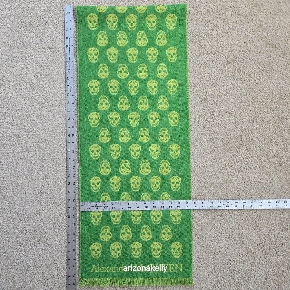 NWOT McQueen Wool Reversible Skull Scarf Kelly Green/Lime Green - Picture 11 of 12